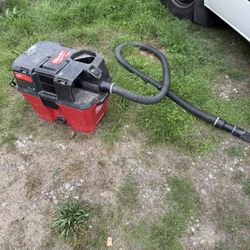 Milwaukee Battery Powered Vacuum