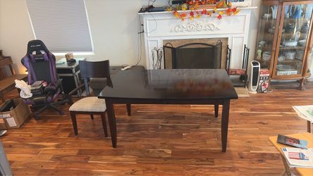 Solid Wood Table/Chairs