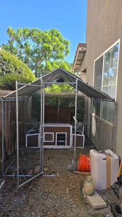 Outdoor Chicken run with Walk-In Run Enclosure