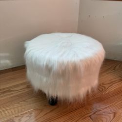 Linon Flokati Foot, 16-Inch, White Stool, 16"W x 16"D x 12.6"H,