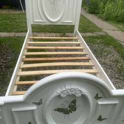 Twin Bed 