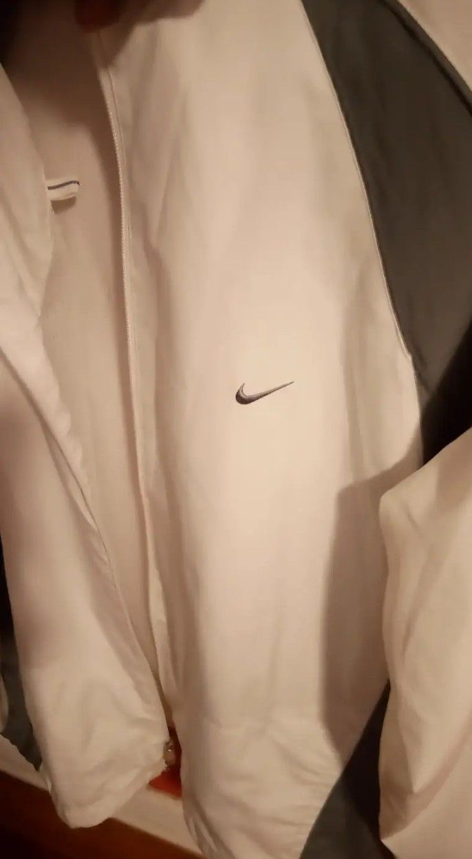 NIKE WINDBREAKER JACKET...... CHECK OUT MY PAGE FOR MORE ITEMS