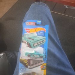 2 Old School Hot Wheels Trucks