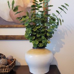 Large Home Goods Cream  And Tan Vase. (Stem Not Included)