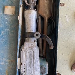 Makita Demolition Hammer HM1304B