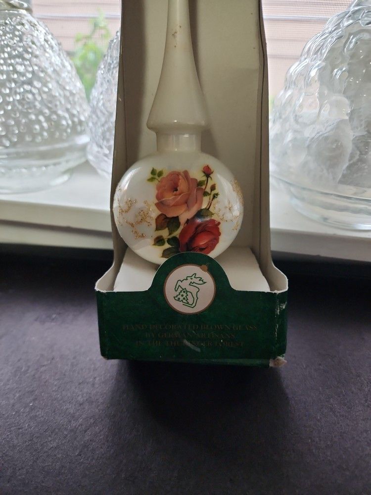 Lauscha Glas Christmas Tree Topper with a Rose Motif, Vintage Glass Finial Tree Topper with a Floral/Rose Motif, Lauscha Vintage