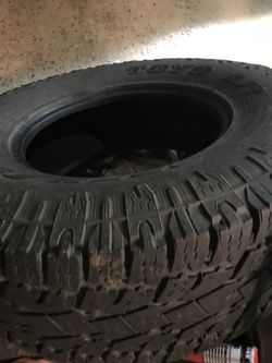 LT305/70R17. 121/118R