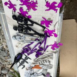 Miscellaneous Halloween Props 