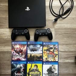 Playstation 4 With Game Bundle 