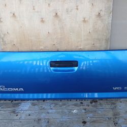 05-15 Toyota Tacoma Tailgate (Used)