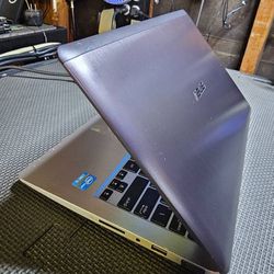 Asus 12.5' TouchScreen Laptop. Windows 10 - $100.. Firm On Price 
