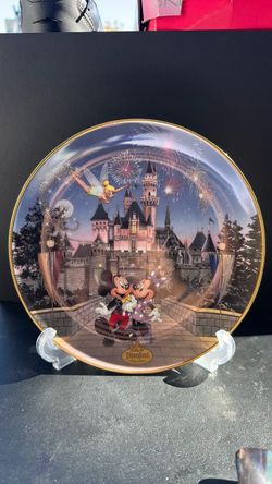 Decorative Collector “ Disneyland’s 40 th Anniversary”