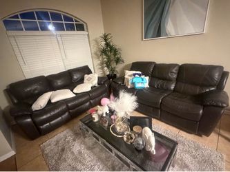 Couch set