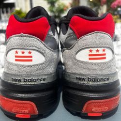 USED New Balance DTLR x 992 M992DT Grey/Black/Red Washington DC Flag Theme