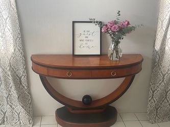 Beautiful National Mt Airy Entryway Table