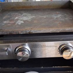 Members Mark 22' Table Top Griddle/Grill. 