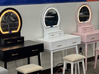 BRAND NEW Pink Vanity Table Set with Lighted Mirror