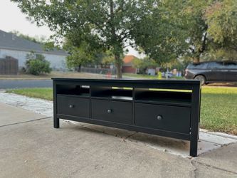 IKEA HEMNES TV Stand 58”