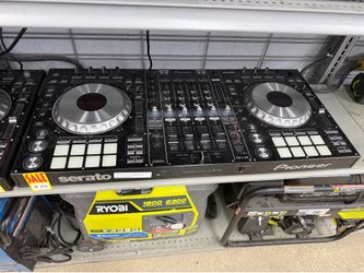 Pioneer Model: DDJ-SZ Turntable W/Case
