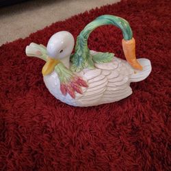 Fitz & Floyd Classics Le Canard Teapot Ceramic Embossed Duck &Vegetable 2003 NIB