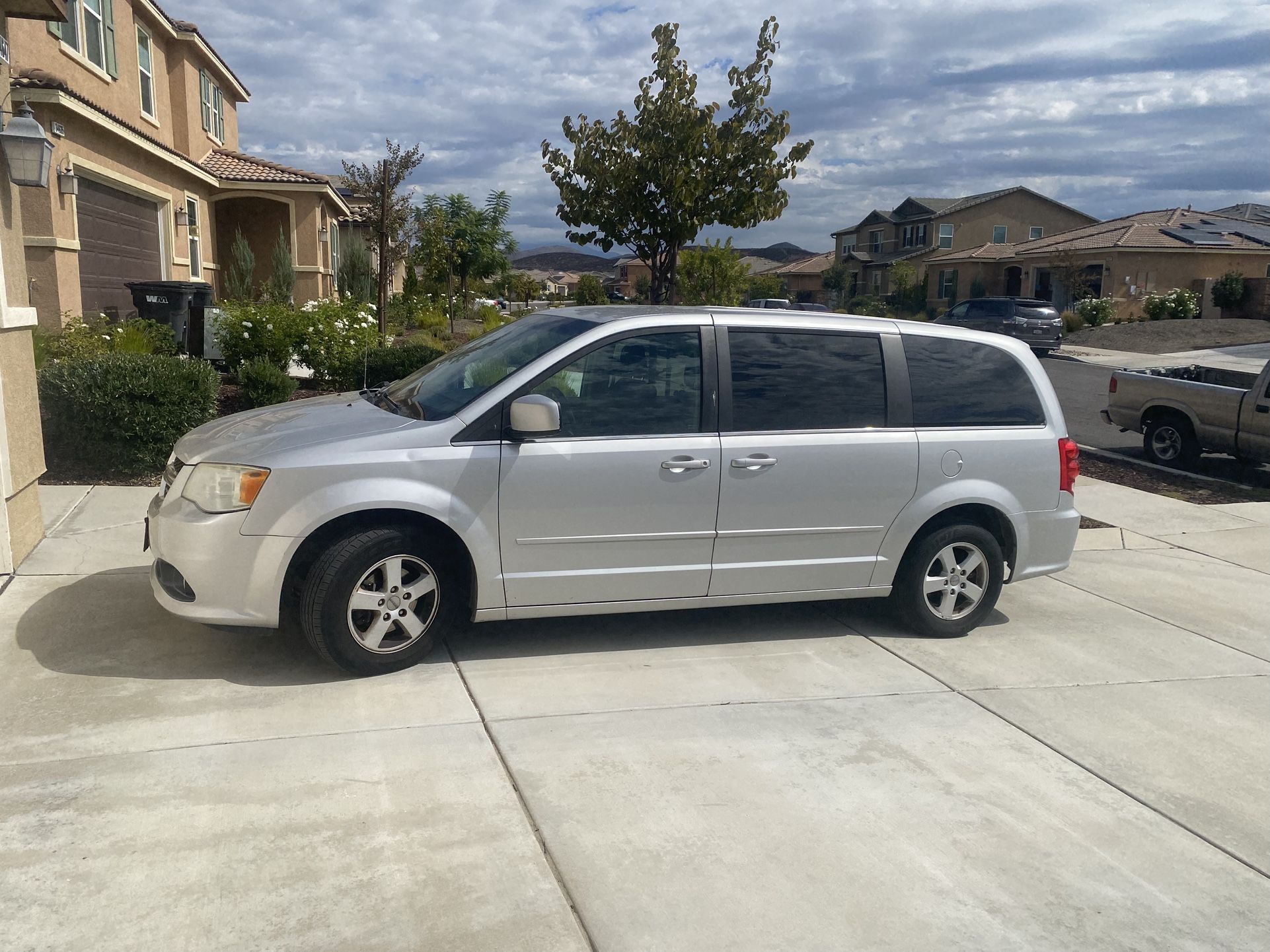 DODGE CARAVAN