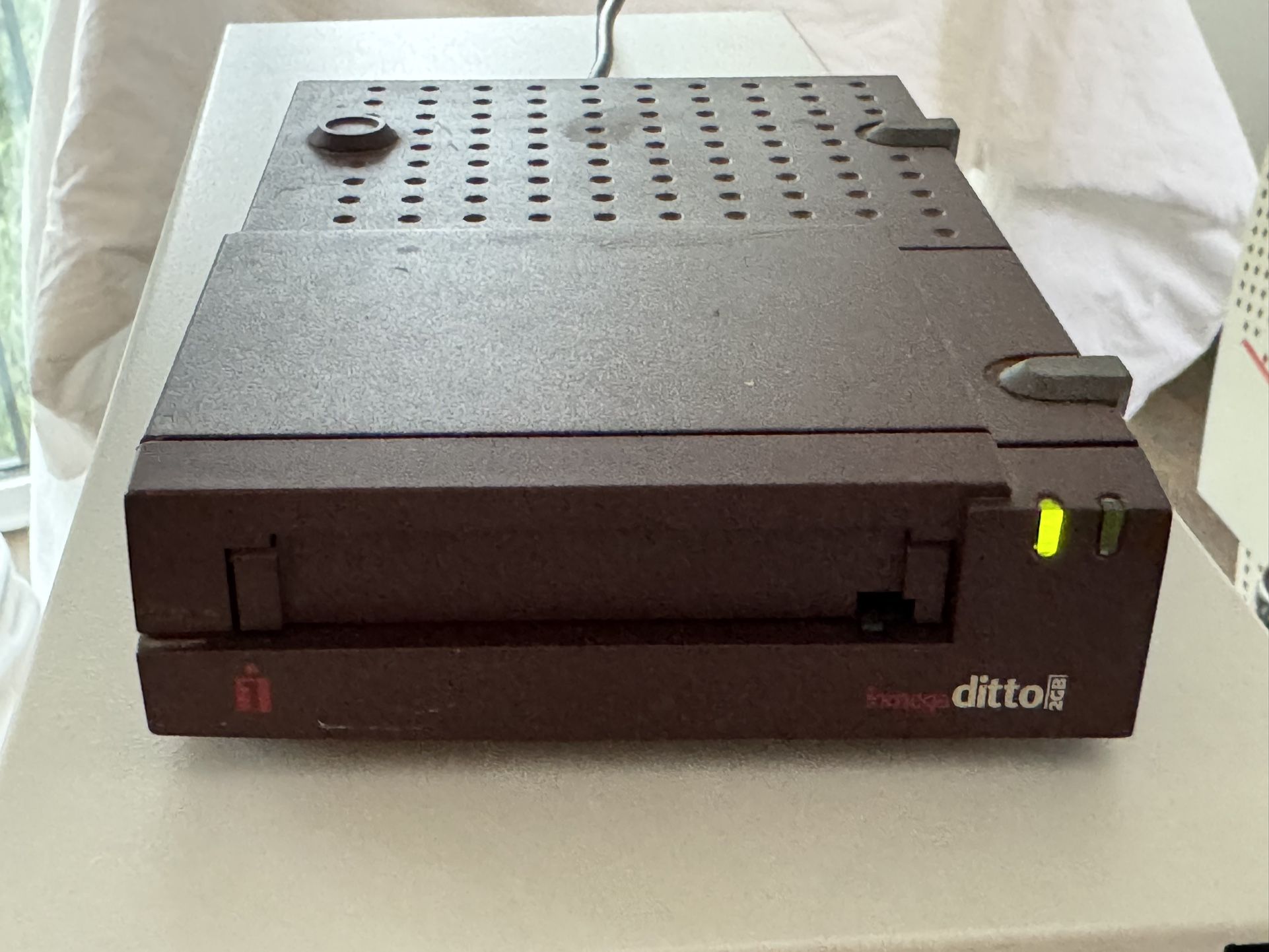 Iomega Ditto 2GB External Parallel Port Tape Drive - Tested & Working! Data Recovery