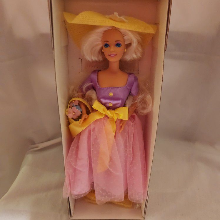 This is vintage Avon Spring Barbie,  doll is beautiful still in the box.
 spring blossom  Perfect for a gift or a collector