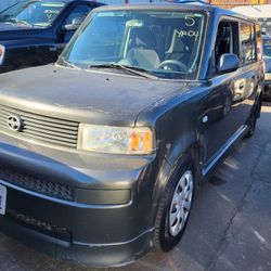 2004 Toyota Scion Xb