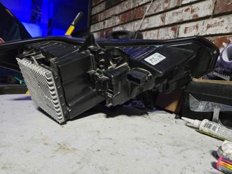 Head light left
