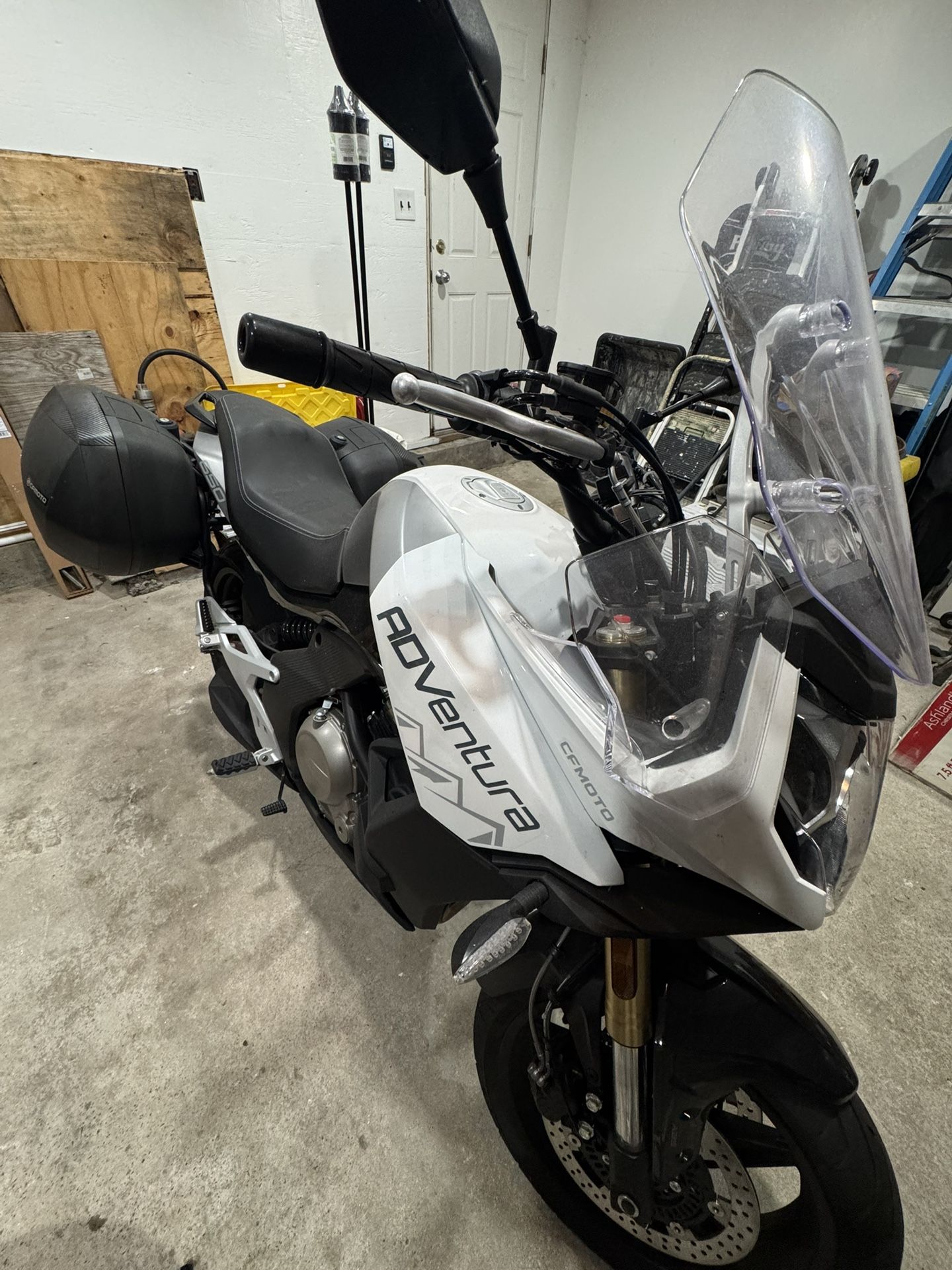 Motorcycle  :Clean Title, Garage Kept