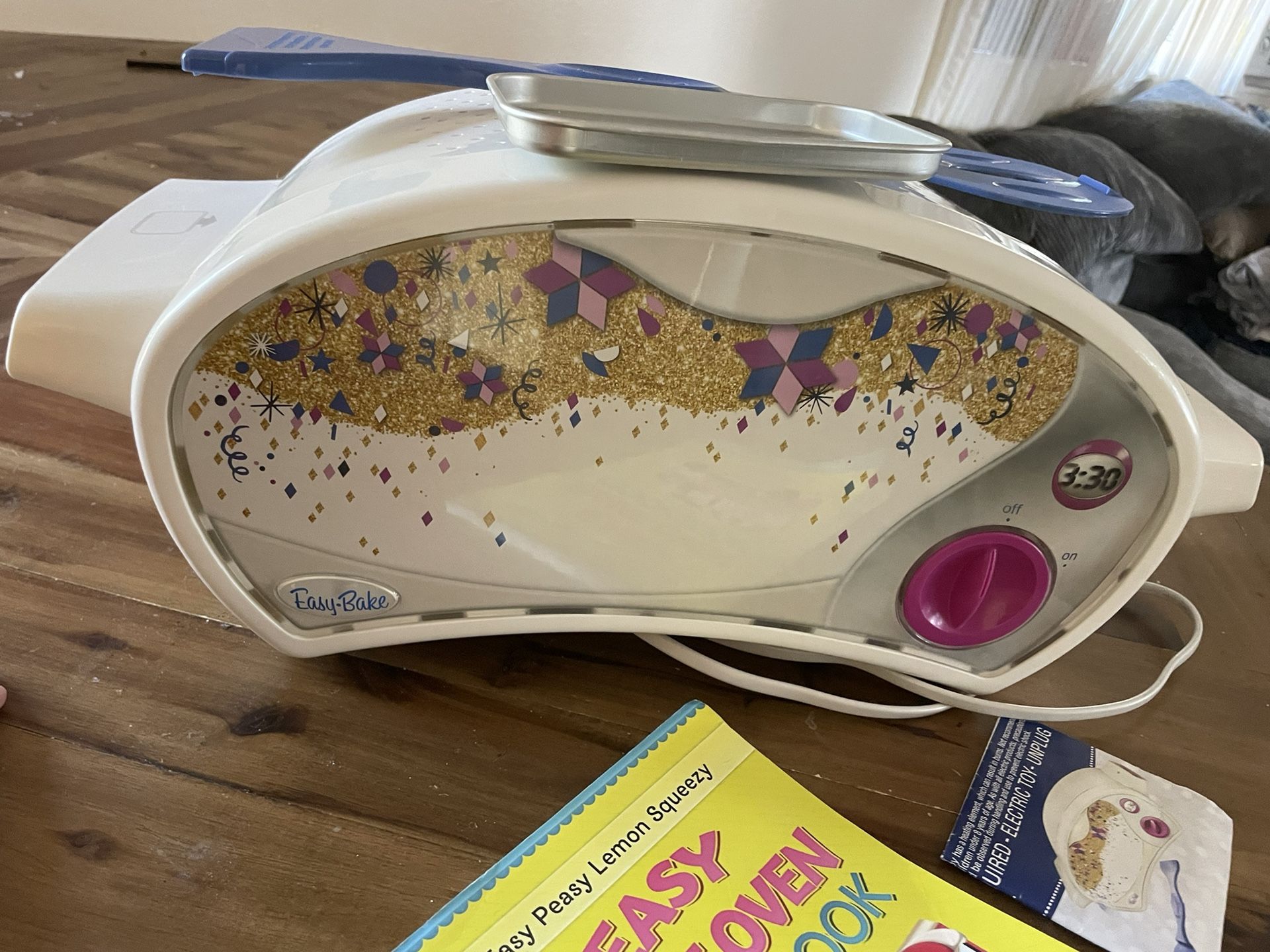 Easy Bake Oven & Cookbook