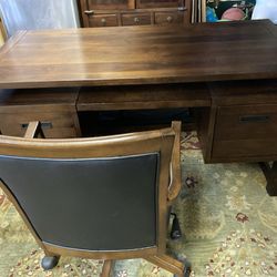 Desk and chair Set For Home Office (like New)