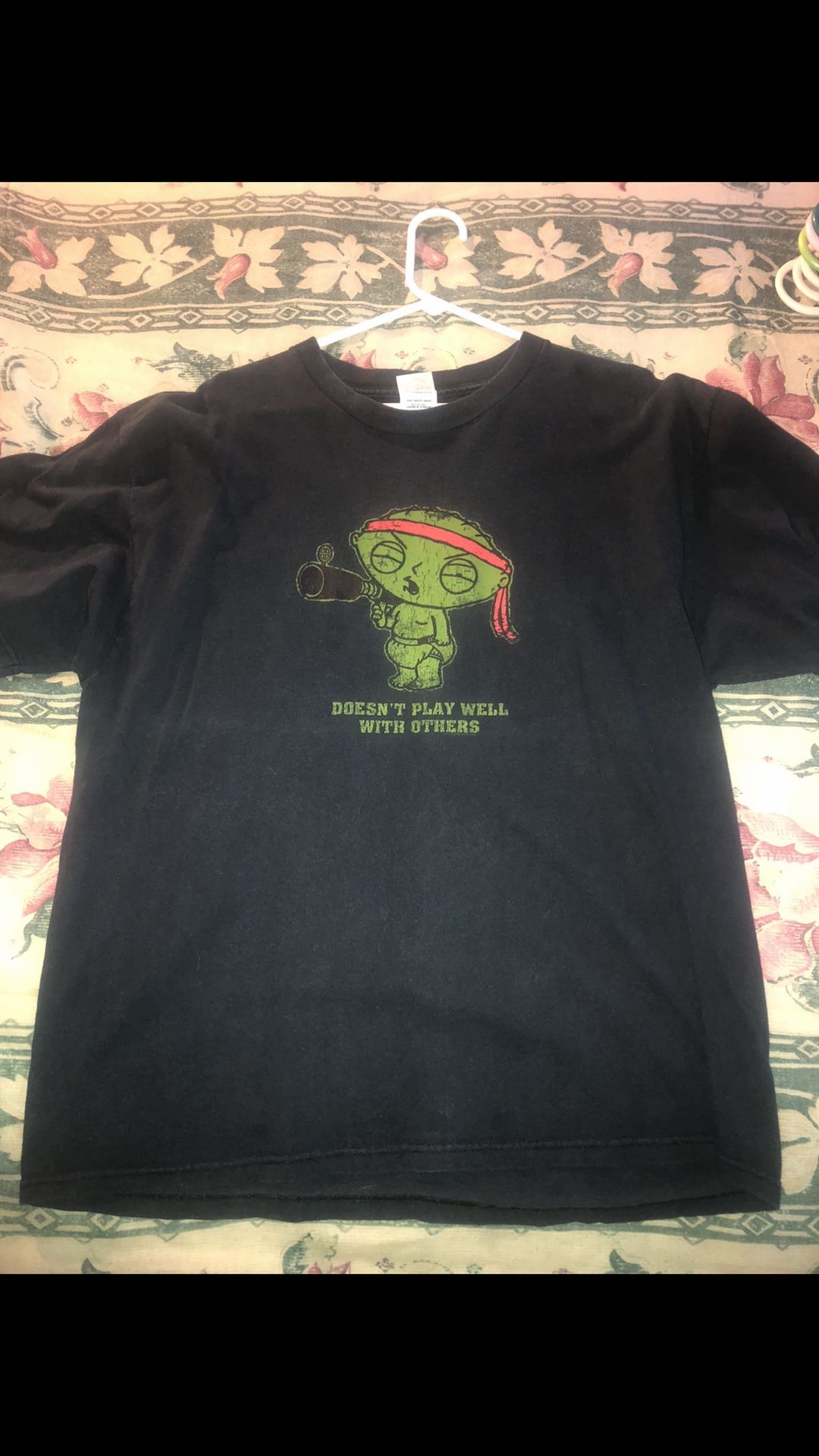 Men’s XL Family Guy t shirt