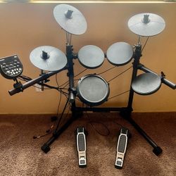 Alesis DM6 Electronic Drumkit