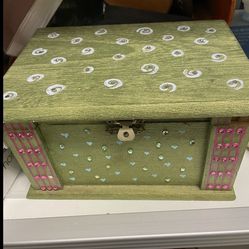 Green Jewelry Chest 
