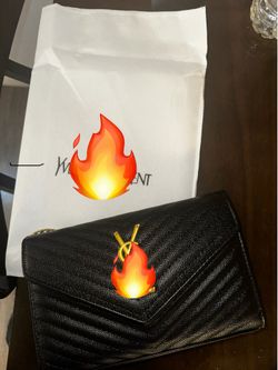 Women’s black luxury bag