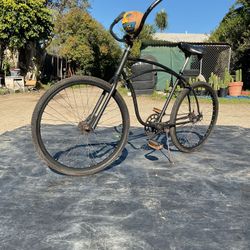 Vintage 1984 Schwinn Beach Cruiser Bike. 26” Wheels 