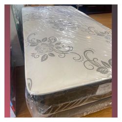 Twin size mattress / Colchon