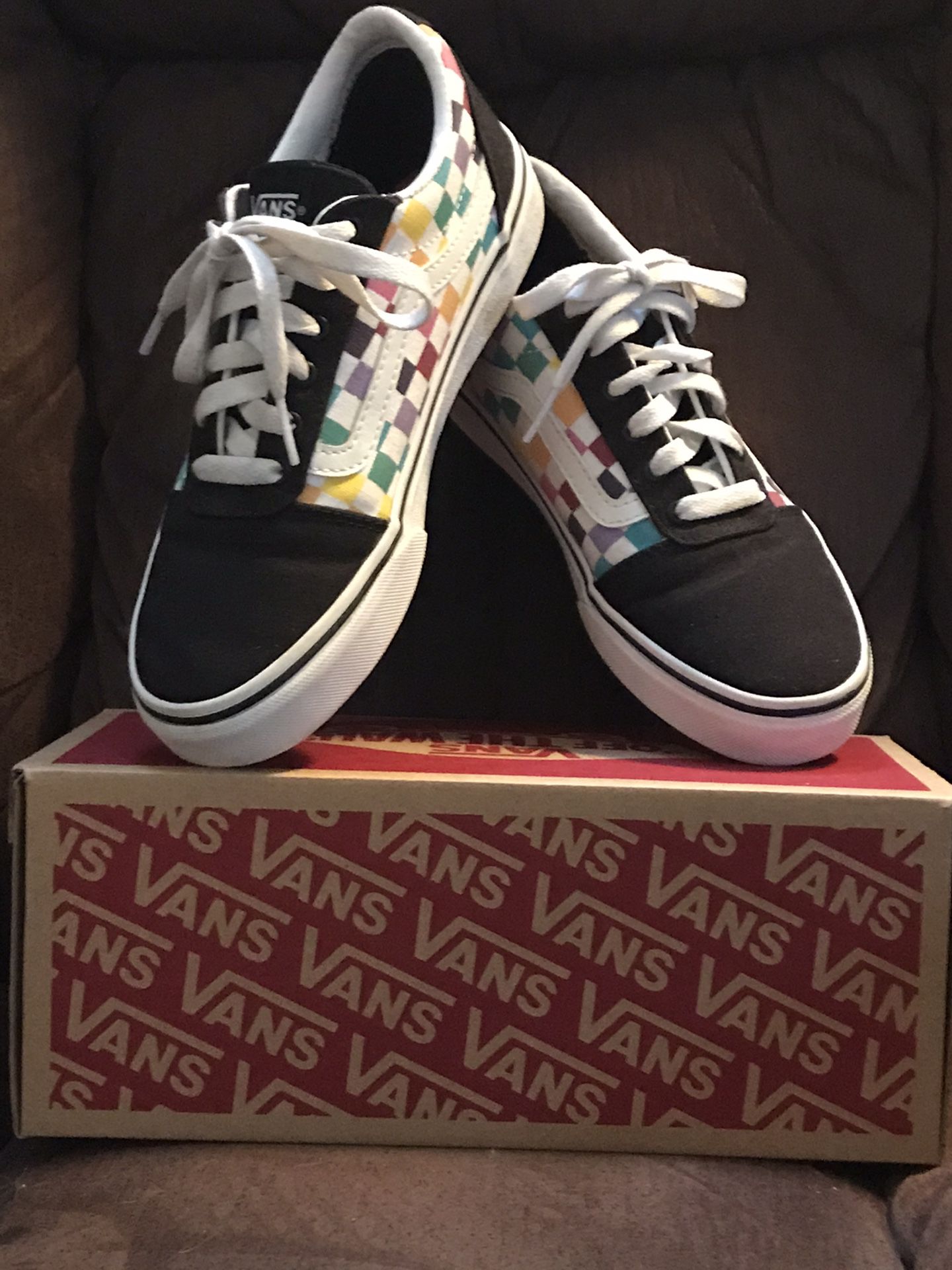 Like New! Youth Vans - Size 3