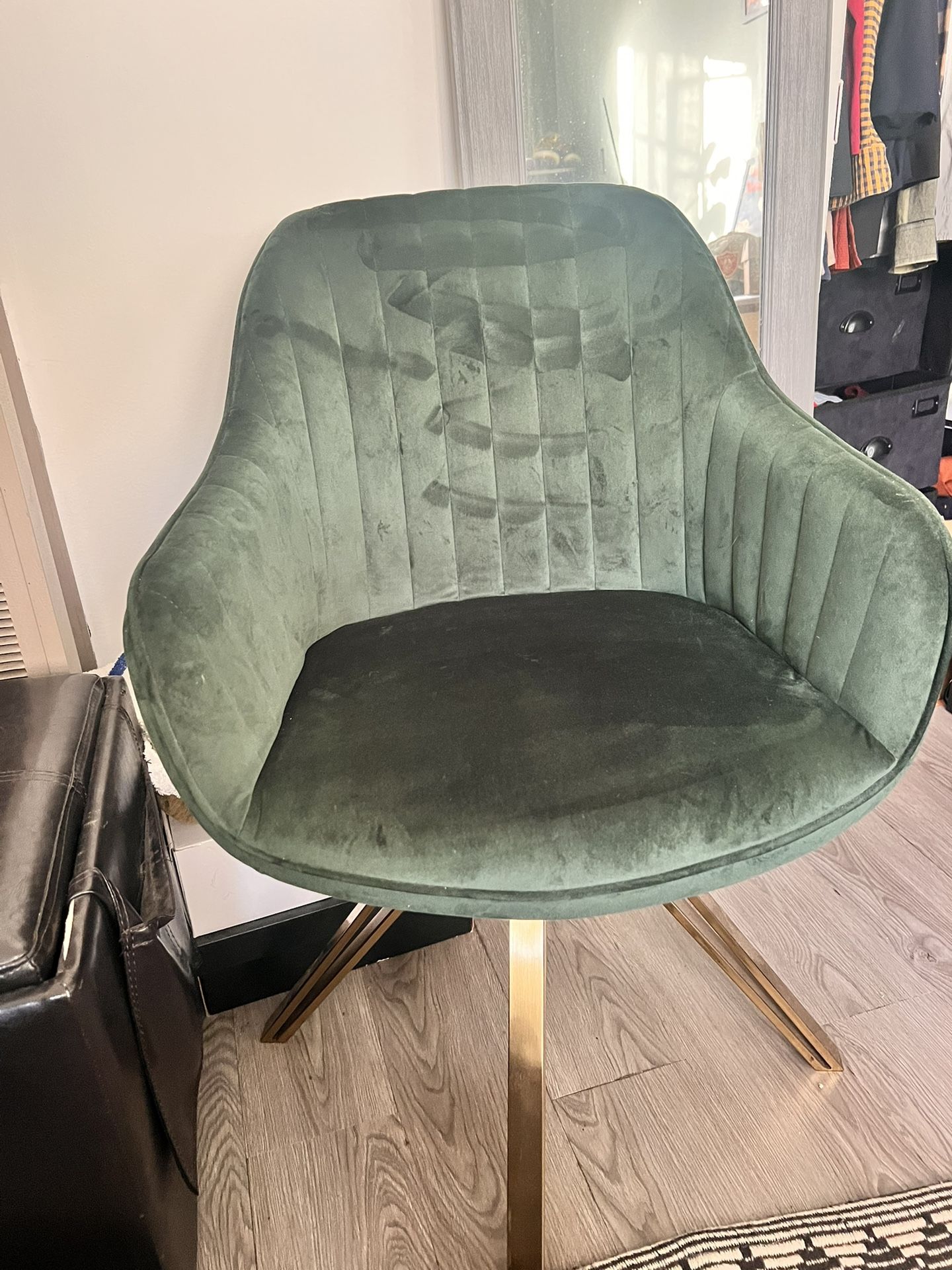 Green Velvet Accent Vanity Chair