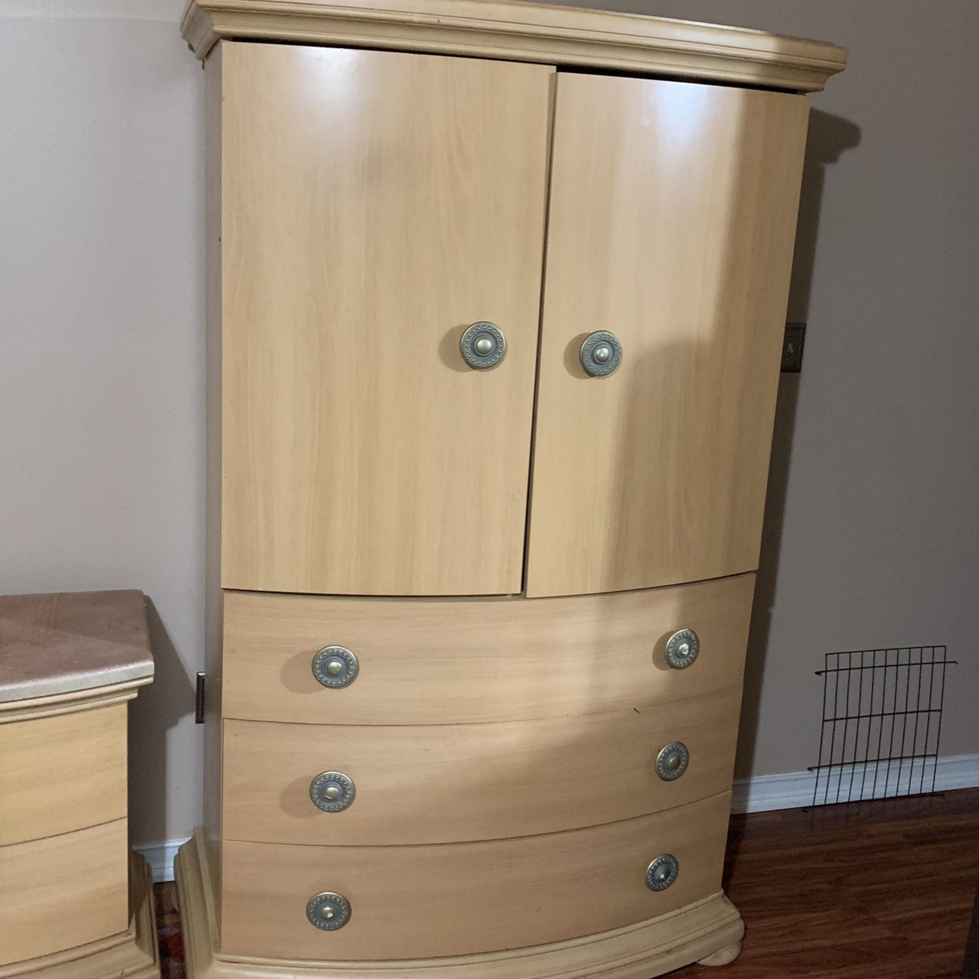 Dresser