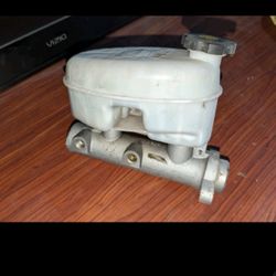 03-06 Chevy/GMC Master Cylinder 5.3 6.0 4.8