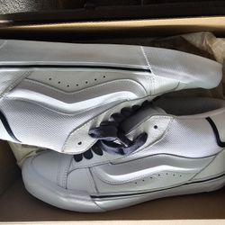 White Knu Mid Vans Size 11