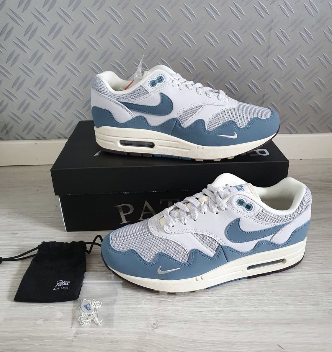 Nike Air Max 1 Patta Waves Noise Aqua with Bracelet - Size 9 NEW DS DEADSTOCK for Sale in Hawthorne, CA - OfferUp