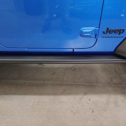 Jeep Wrangler 2018-2024 OEM Step