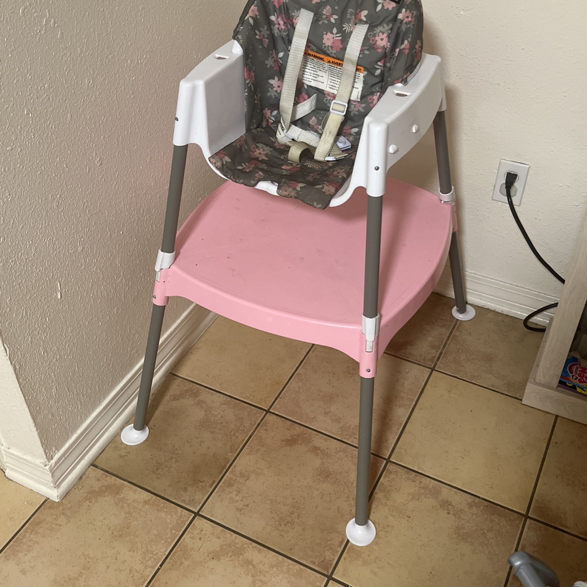 Baby eating Table / high chair 