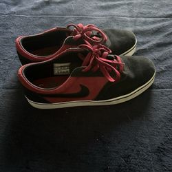 Men's Nike Size 9