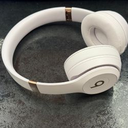 Beats Solo 4 White Wireless Headphone 