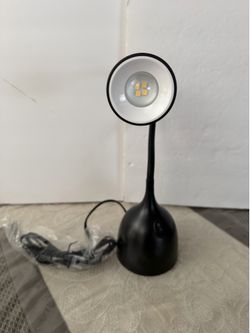 LÁMPARA DE ESCRITORIO LED