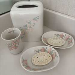 Vintage 80s Pastel Floral Ceramic Bathroom Set - 6 Pieces